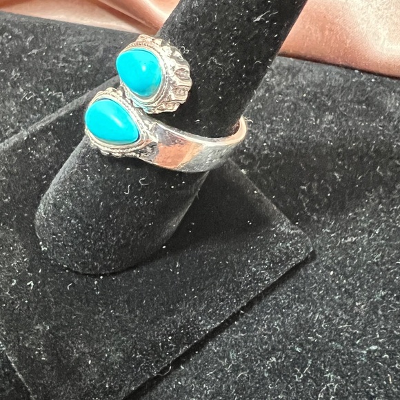 🔥🔥Silver Adjustable Ring W/Faux Turquoise Stones Southwestern Style. Very Styl - Picture 8 of 10